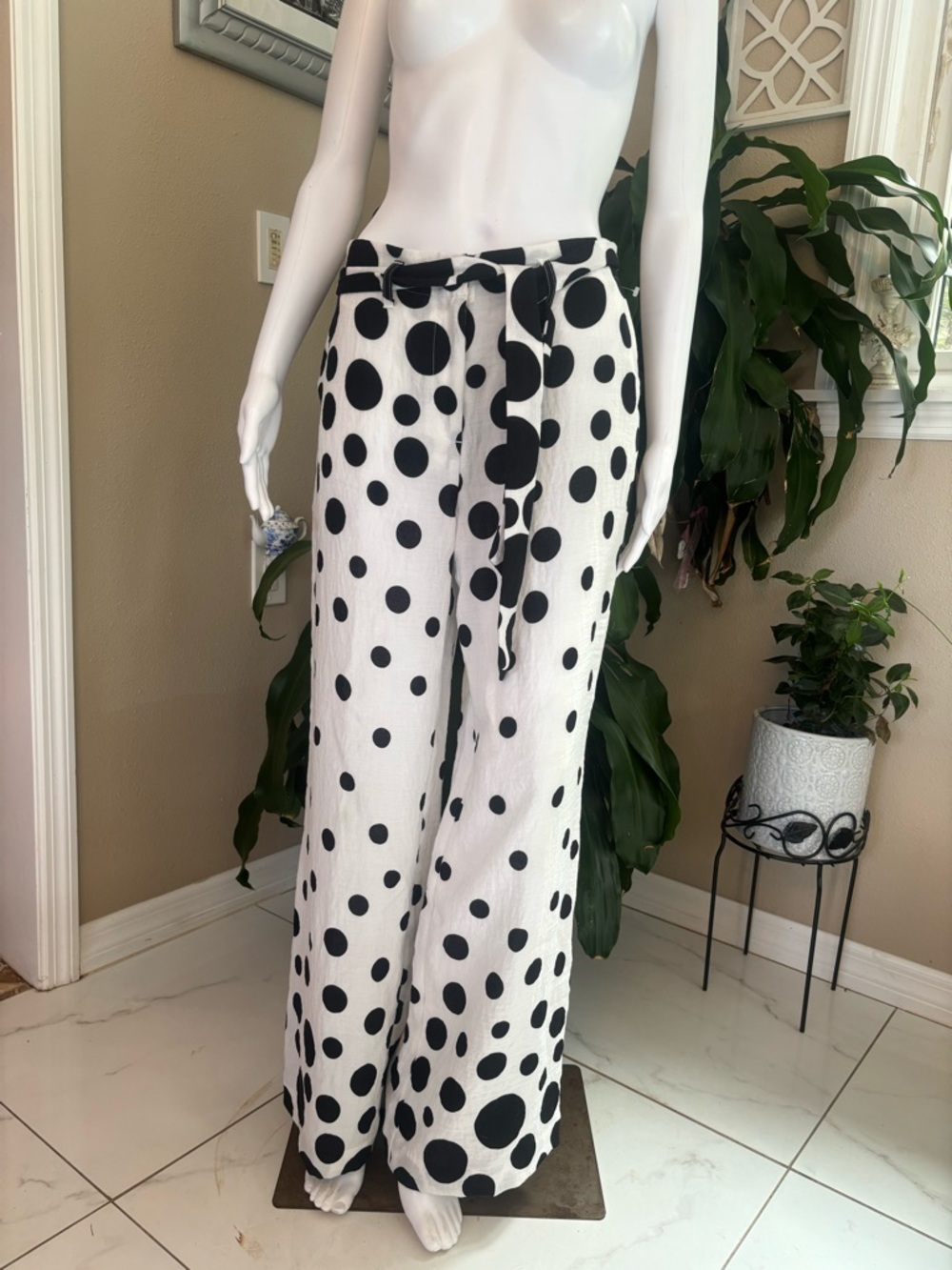 Chico's White Wide-Leg Polka Dot Pants with Tie Belt